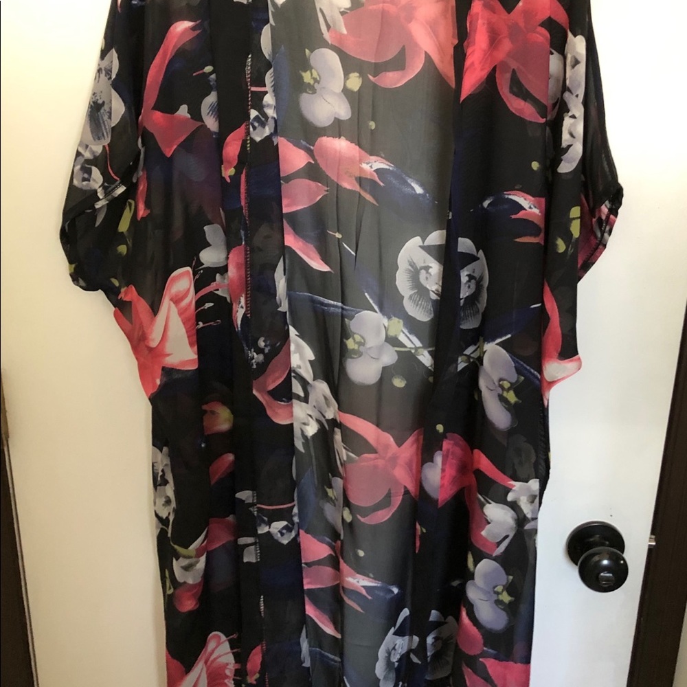 Beautiful Dark Blue Floral Long Kimono NWOT